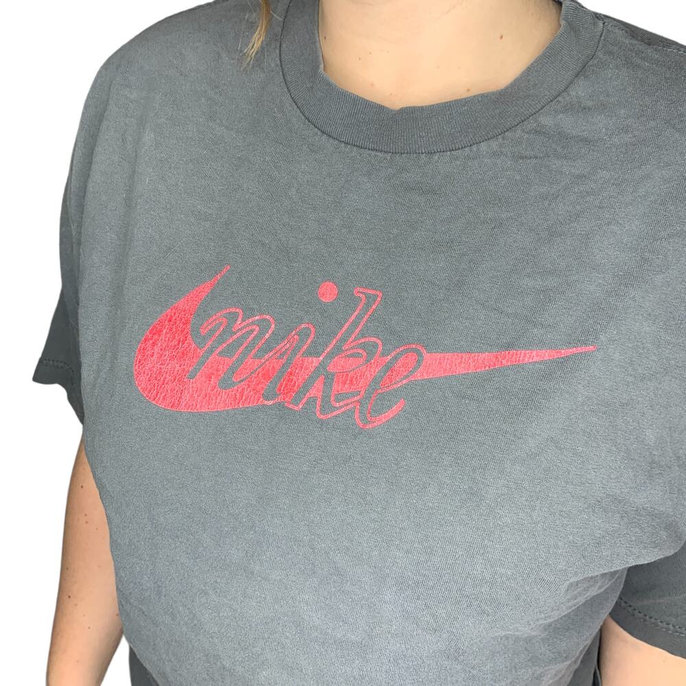 Nike Grey Red Script Swoosh Graphic Tee Shirt T-Shirt XL